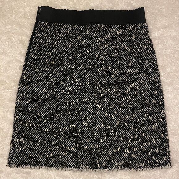 Dolce & Gabbana Tweed Pattern Knee Length Black and White Pencil Skirt Italy - Picture 2 of 9